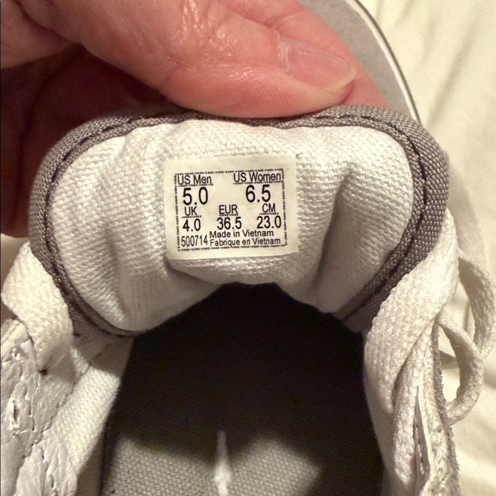 Vans Platform New Era Suede Sneakers in Light Gray and White and Green - Picture 4 of 7